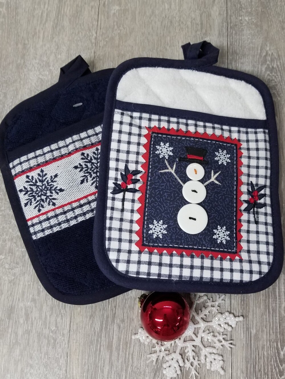 Winter Themed Pot Mitt Set